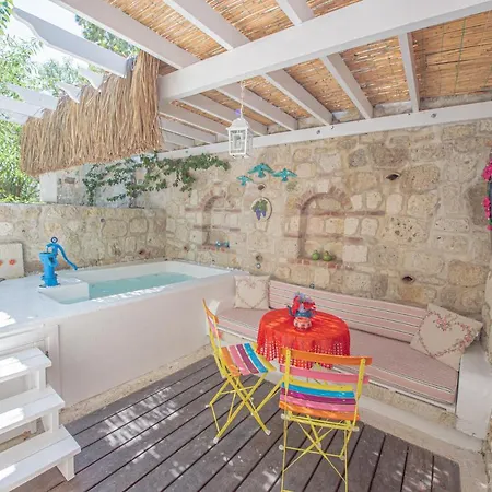 Taraca Romantik (adults Only) Bed & Breakfast Alacati