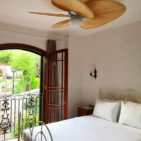 Taraca Romantik (adults Only) Bed & Breakfast 2*